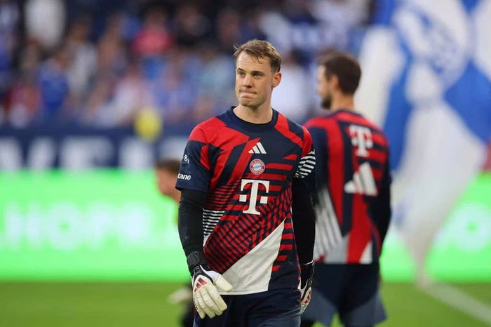 Pfiffe für Neuer, ein Banner für Thon: Schalkes Rechnung