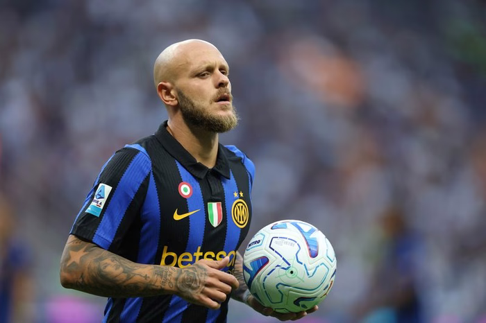 Pallone d'Oro, Dimarco fuori dai 30 candidati: Lautaro ci sarà!