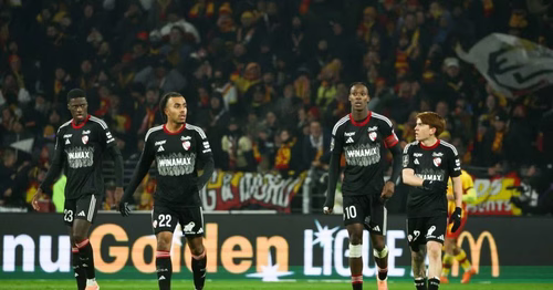 Strasbourgeois Barco marque son premier but avec Chelsea, Penders spectaculaire