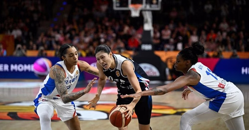 La bordelaise Valeriane Ayayi en quart de finale de la coupe du monde de basket