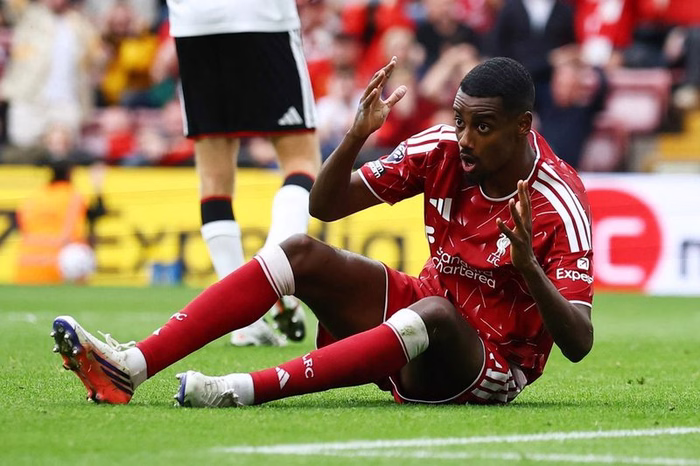 Liverpool v Fulham LIVE: Premier League result and reaction as Reds held to drab draw