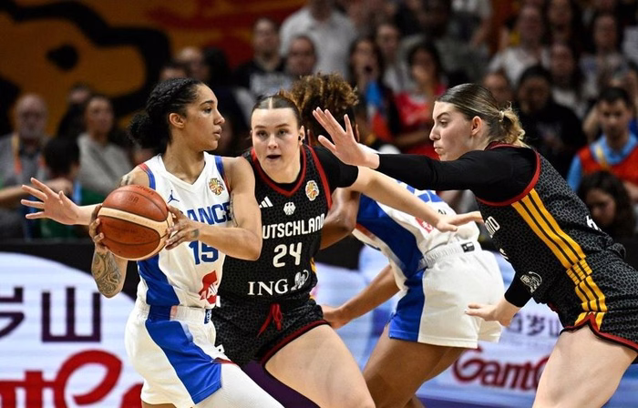 EN DIRECT France-Allemagne : Les Bleues qualifiées pour leur première finale mondiale, l'histoire est en marche