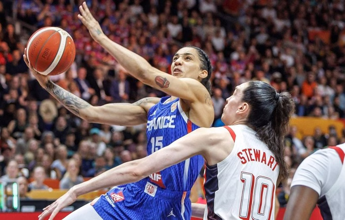 Unis : Intenable, Gabby Williams permet aux Bleues de résister à la furia américaine !… Suivez cette finale avec nous…