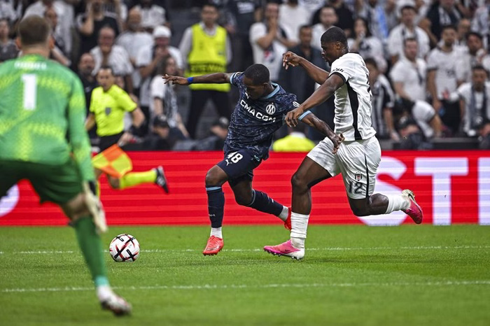 Besiktas-OM : Le résumé vidéo et buts de la 1ère journée (4-1)