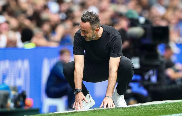 « Ils doivent travailler davantage »… Tottenham s’enfonce et Roberto De Zerbi charge ses joueurs