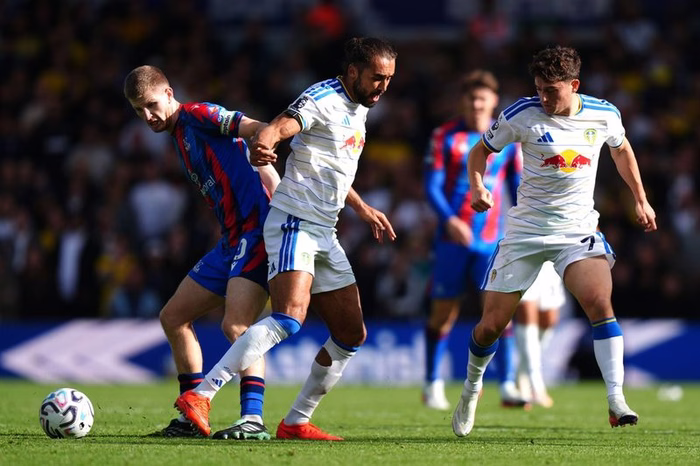 Leeds remain unbeaten in Premier League after Crystal Palace stalemate