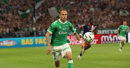Football : l'attaquant de l'ASSE, Irvin Cardona, élu meilleur joueur du mois d'août en Ligue 2