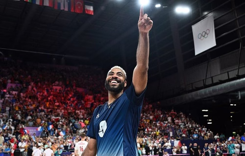 Volley : « Je suis rentré à 6 heures du matin »… L’escapade nocturne d’Earvin Ngapeth après la demie des JO de Paris