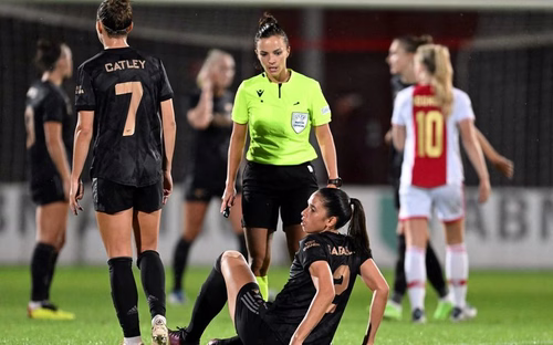 OL Lyonnes - Chelsea arbitrée par Marta Huerta De Aza