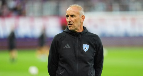 "Je lui ai dit qu'il nous avait volé deux points" : la colère froide de Laurent Peyrelade envers l'arbitrage de Bastia-Orléans