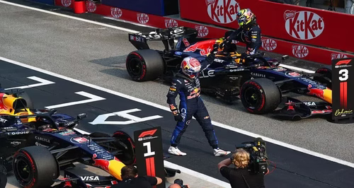 F1 - GP de Bahreïn : Max Verstappen s'empare de la pole après un tour de folie