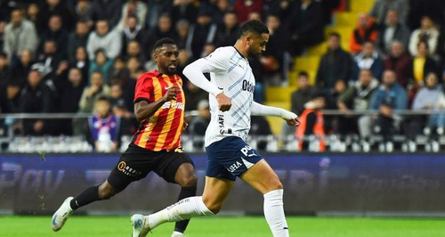 "Je ne serais venu dans aucun autre club que Caen" : Lionel Carole raconte son drôle de voyage jusqu'à la Ligue 3