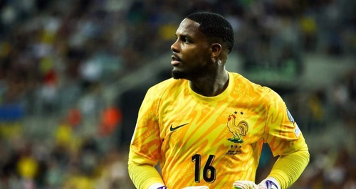 Équipe de France : Mike Maignan entre encore un peu plus dans l’histoire des gardiens des Bleus