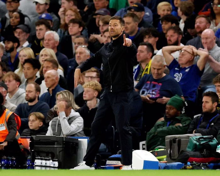 Chelsea and Man United plot move for Eduardo Conceicao