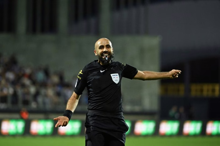 FC Nantes – Stade de Reims : Faouzi Benchabane au sifflet, un arbitre inconnu pour les Canaris