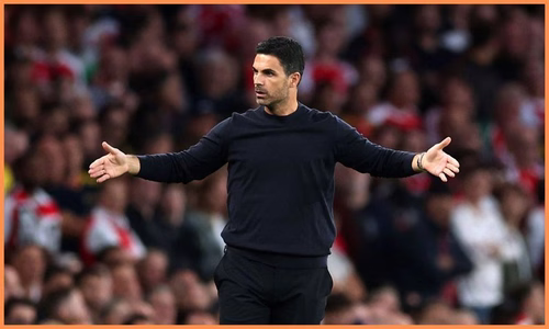 Arsenal in contact with attacker who has 'ice-cold precision' but face Man United competition