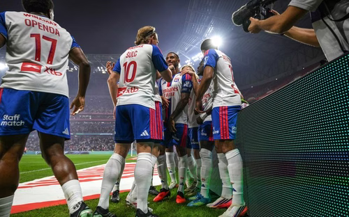 OL : un vestiaire cosmopolite mais qui vit bien