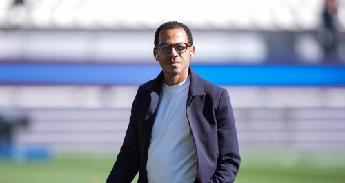 "On n'a encore rien fait" : Liam Rosenior tempère l'enflammade autour du Paris FC et de la troisième place en Ligue 1