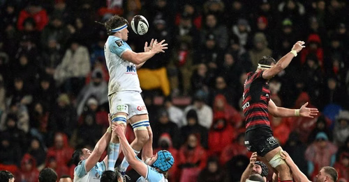 Top 14 : "Personne n'aime passer pour un con", l'Aviron Bayonnais au défi du géant toulousain