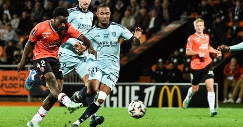 Ligue 1 : Le FC Lorient bat le Paris FC et s'impose enfin au Moustoir (1