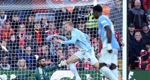 Premier League : avant de recevoir le PSG, Manchester City écrase Liverpool avec un bijou de Rayan Cherki
