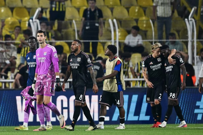Avec Crystal Palace et Nice, l'OL va devoir se réinventer pour relever la tête