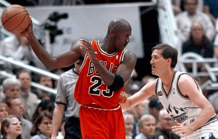 NBA : Un maillot de match de Michael Jordan bat des records, avec une incroyable vente à 14 millions de dollars