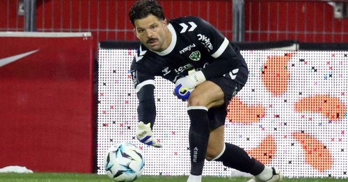 ASSE : blessure "significative" pour Larsonneur, forfait pour le Red Star en attendant d'autres examens