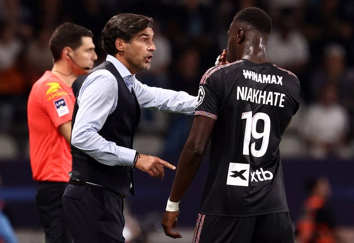 Moussa Niakhaté (OL) est "prêt à jouer" contre Nice