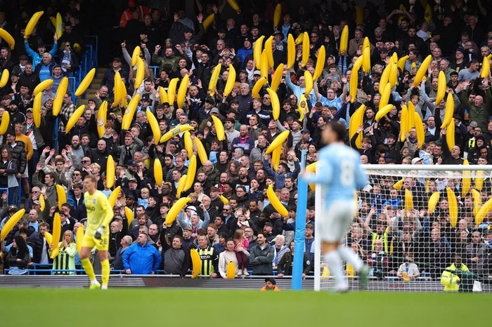Why Man City fans have inflatable bananas for Premier League clash with Ipswich