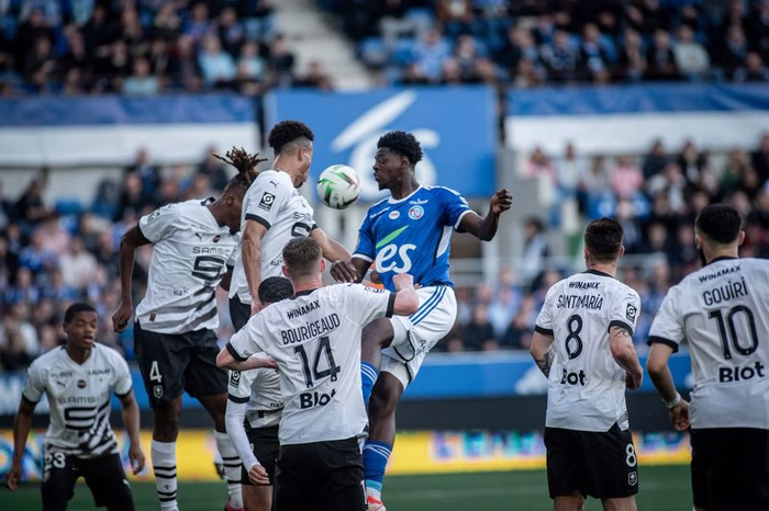 Rennes chute malgré un triplé de l’Alsacien Lepaul