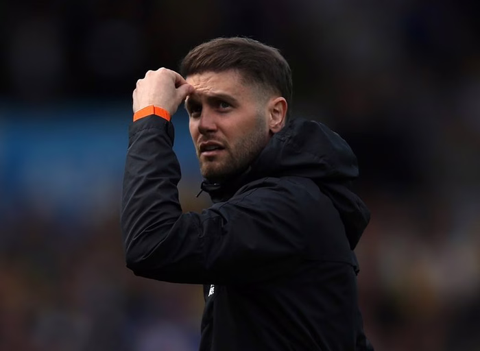 Man U in dire situation as top choice to replace Carrick makes it clear he’s not interested in Old Trafford gig yet