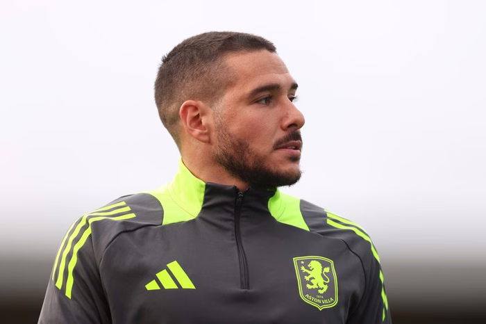 Aston Villa to battle with Turkish, Saudi clubs and Premier League rival to sign up Argentine playmaker