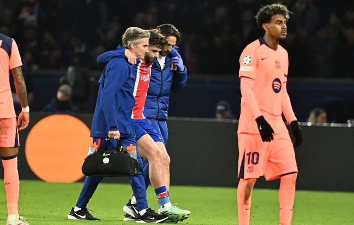 PSG : Victime d’une rupture du ligament croisé du genou, Kvaratskhelia absent de longs mois