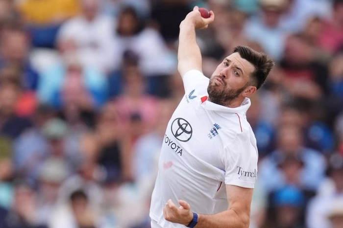 England’s Jamie Overton not ruling out a return to Test cricket
